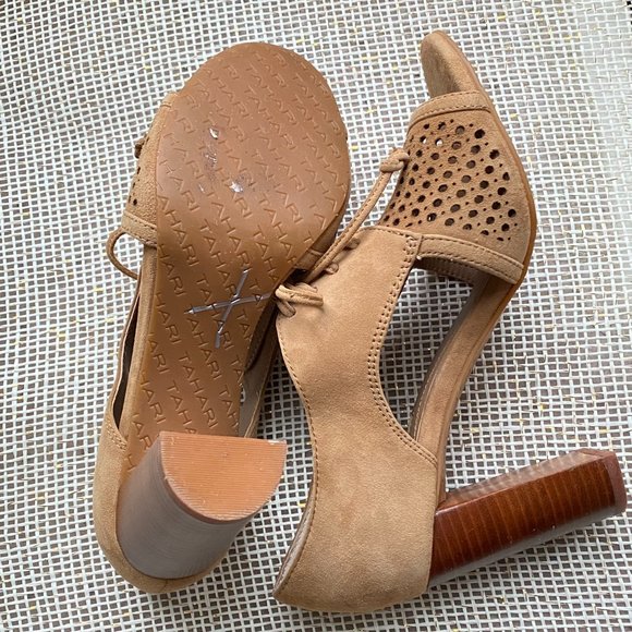 Tahari Megyn Lace Up Heels in Tan 7.5B - Picture 3 of 9